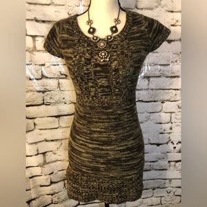 SWEATER DRESS JUNIOR SIZE MEDIUM